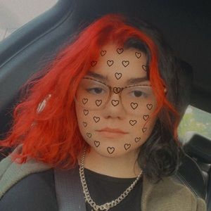 Meet your Posher, Tiffani.